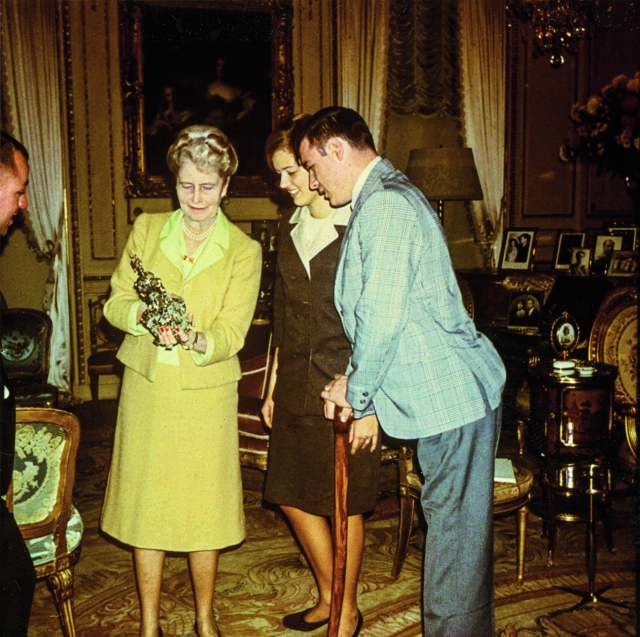 fig145_Marjorie-Merriweather-Post-showing-clock-MA jpeg